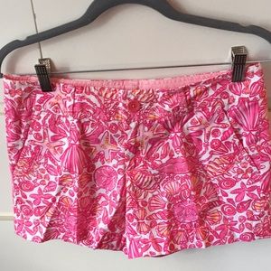 Lilly Pulitzer shorts size 2 pink/white Never Worn